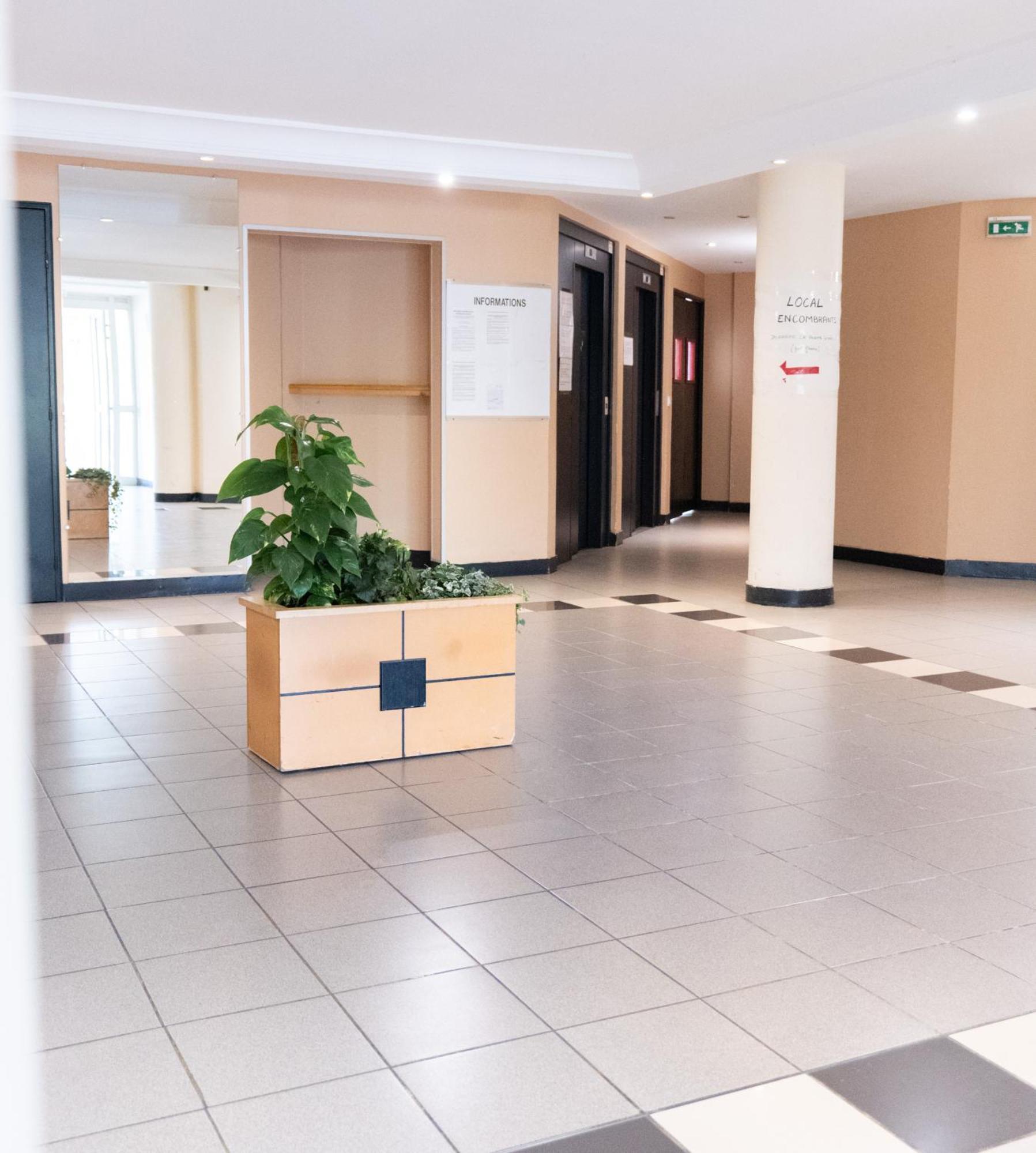 Cosy Appartement - 4 Personnes - Disneyland & Paris Bussy-Saint-Georges Bagian luar foto
